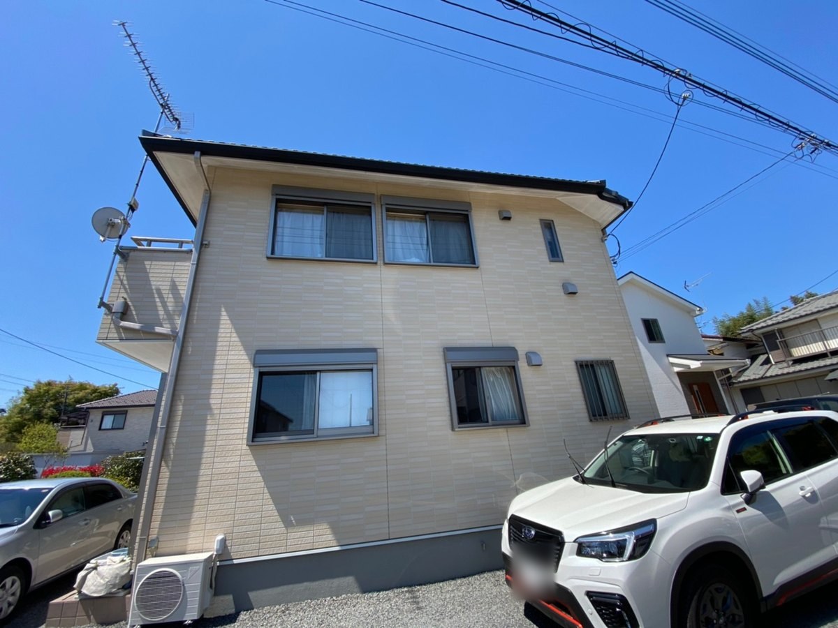 施工前の外観(左にバルコニーがある側)