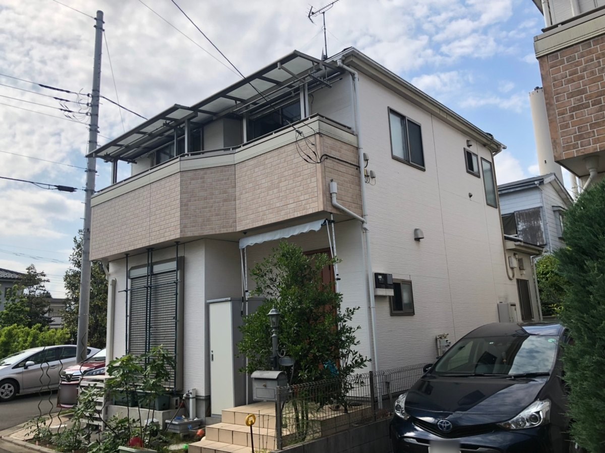 施工前の外観（玄関の側）