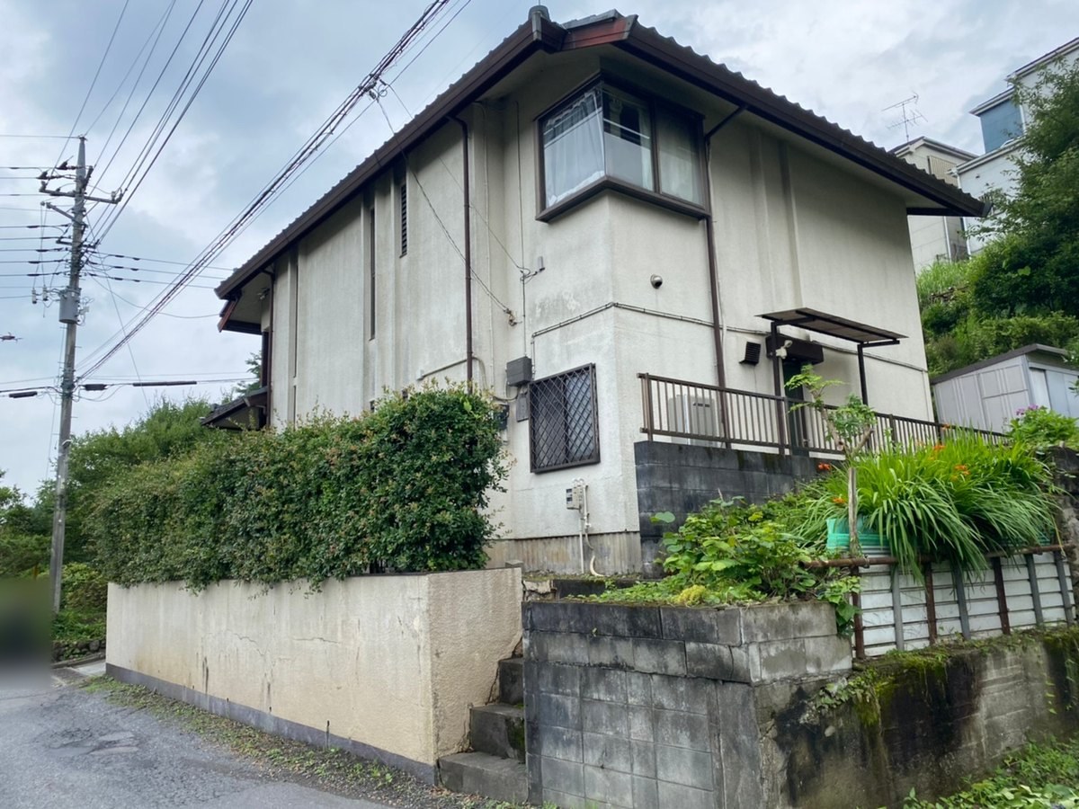 施工前の外観（階段の側）