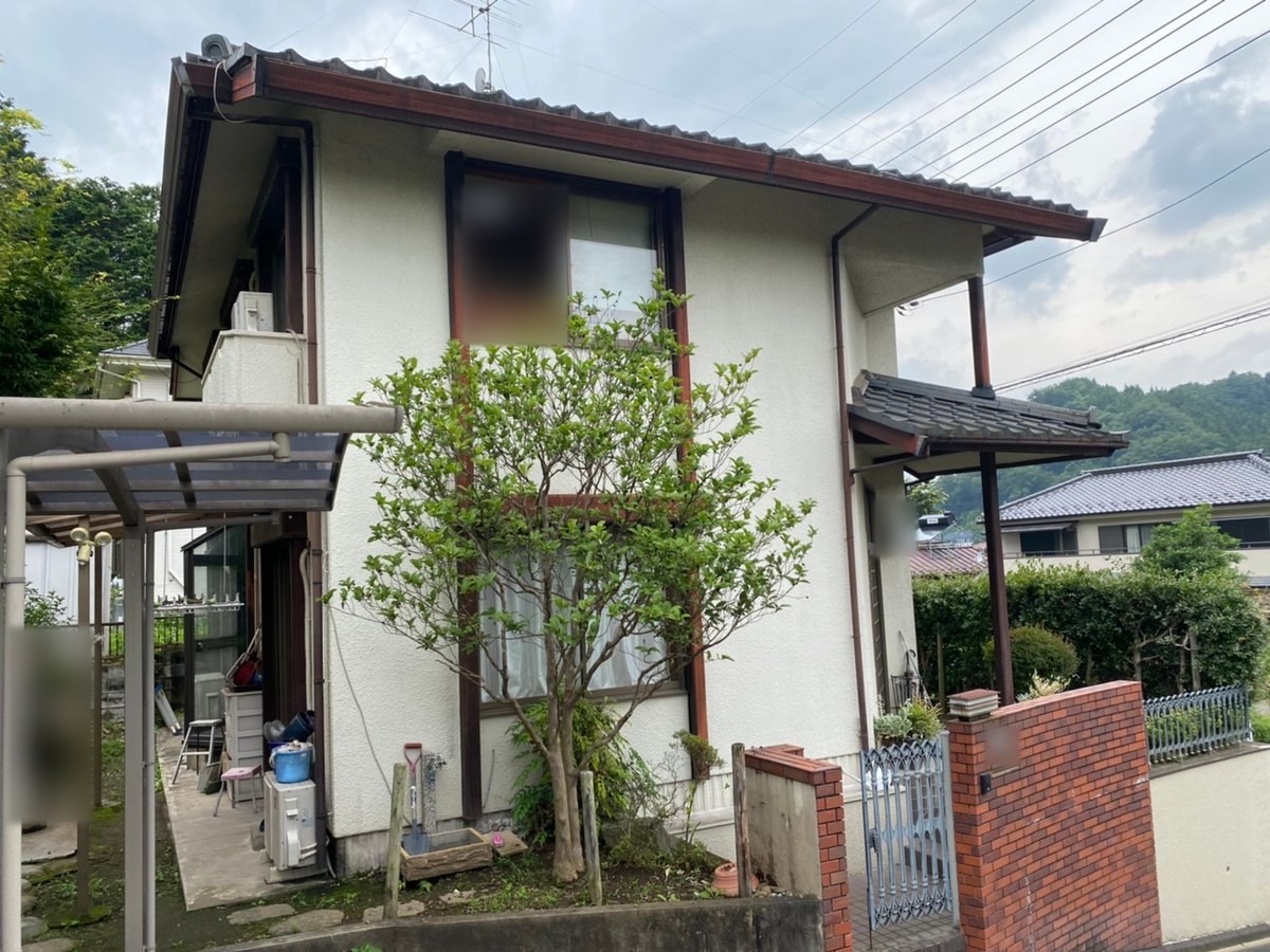 施工前の外観（カーポートの側）