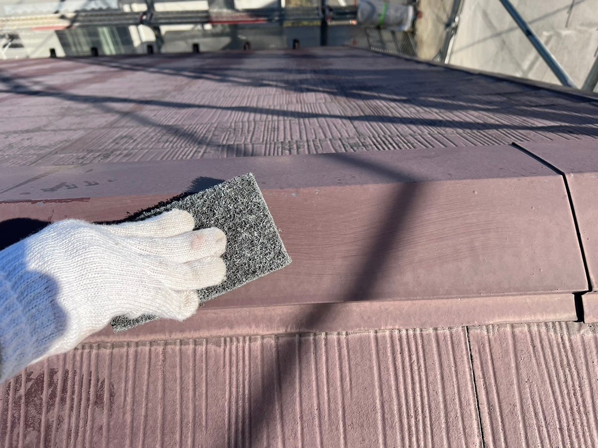 屋根の補修 / 棟板金の目荒らし