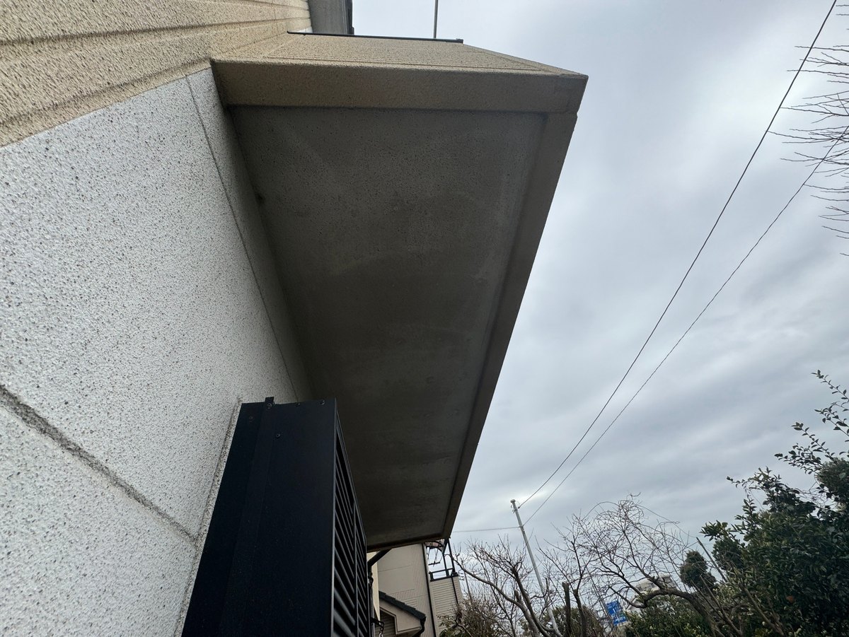 庇の裏側(施工前)