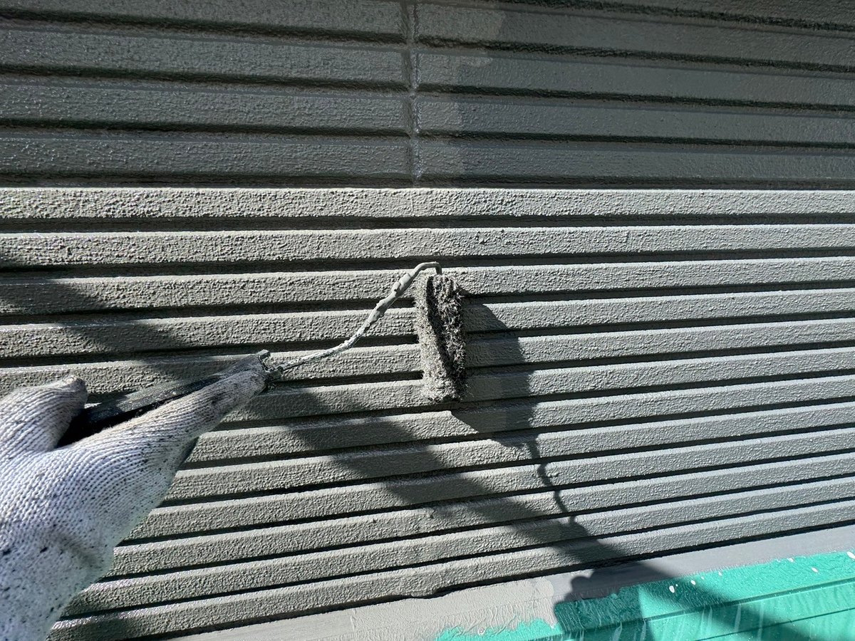 横のラインが入ったALCの上塗り(N-40)