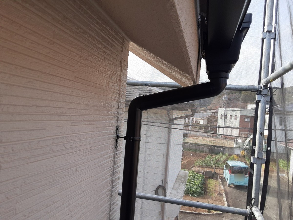 雨樋の全交換 / 縦樋の取付完了