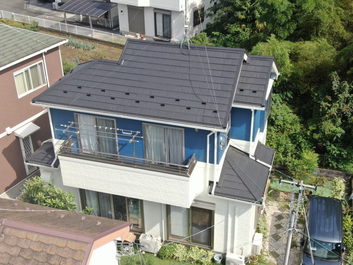 1年点検のときにドローンで撮った建物全体（2026年9月）