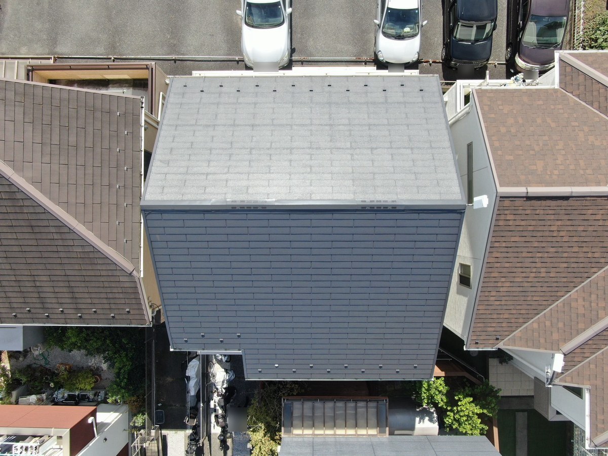 1年点検（2026年10月）の屋根をドローンで真上から