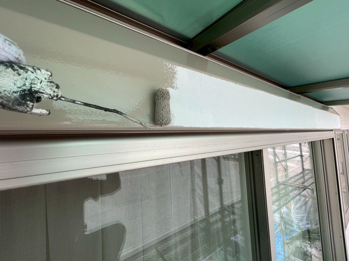 シャッターボックスの中塗り