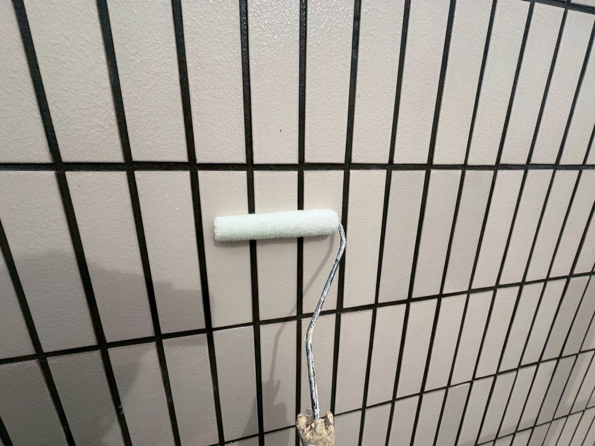 タイル面の上塗り