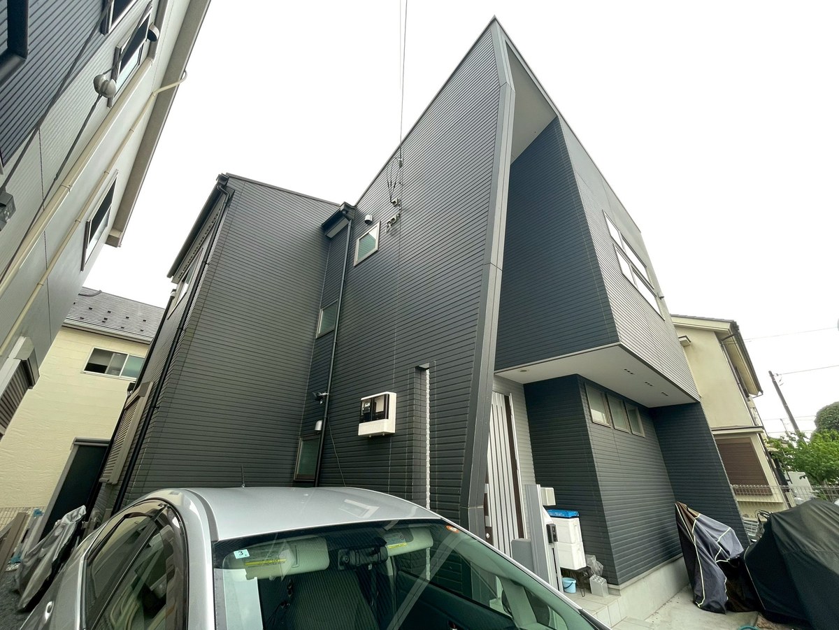 施工前の玄関まわり（側面から）
