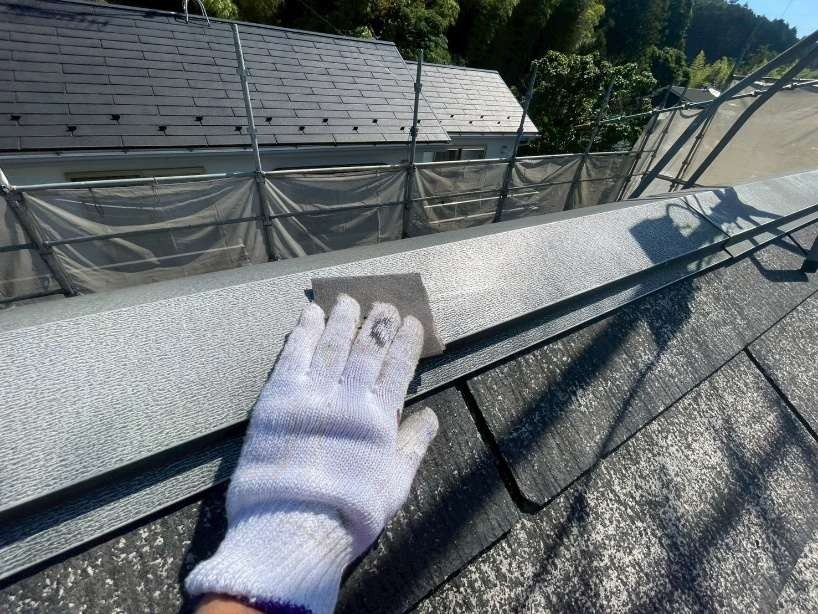 棟板金の目荒らし