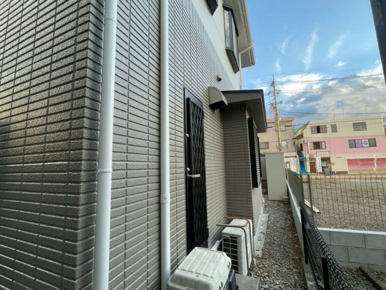 付帯部を色で3つに分けた家